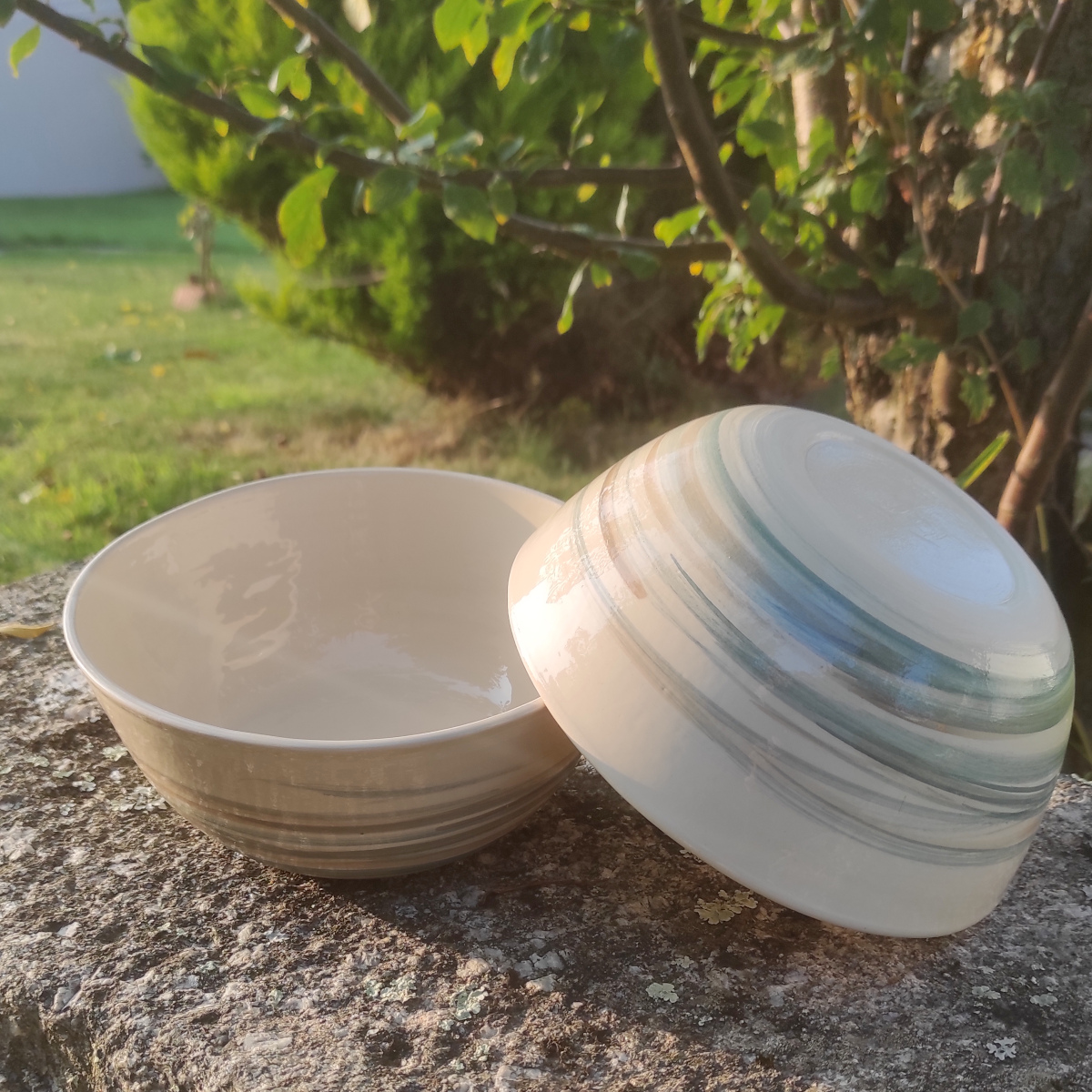 Grands bols ou saladiers de la collection sirale